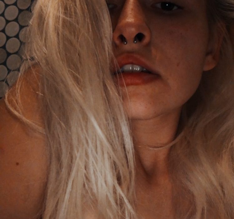 Teenypeanut24 OnlyFans Profile